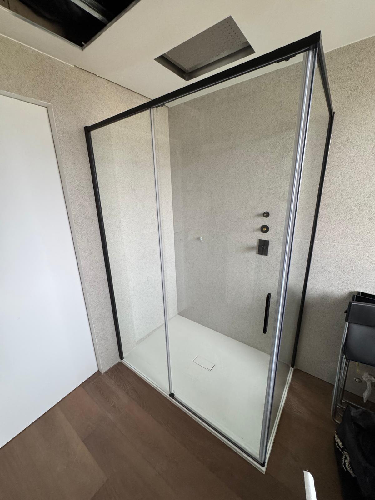 Ristrutturazione bagno a Falconara Marittima — bagno moderno Fratelli Venturi