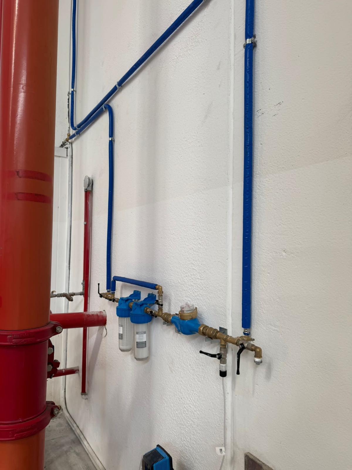 Impianto idraulico industriale capannone di produzione a Ostra — adduzione acqua e scarichi — Fratelli Venturi