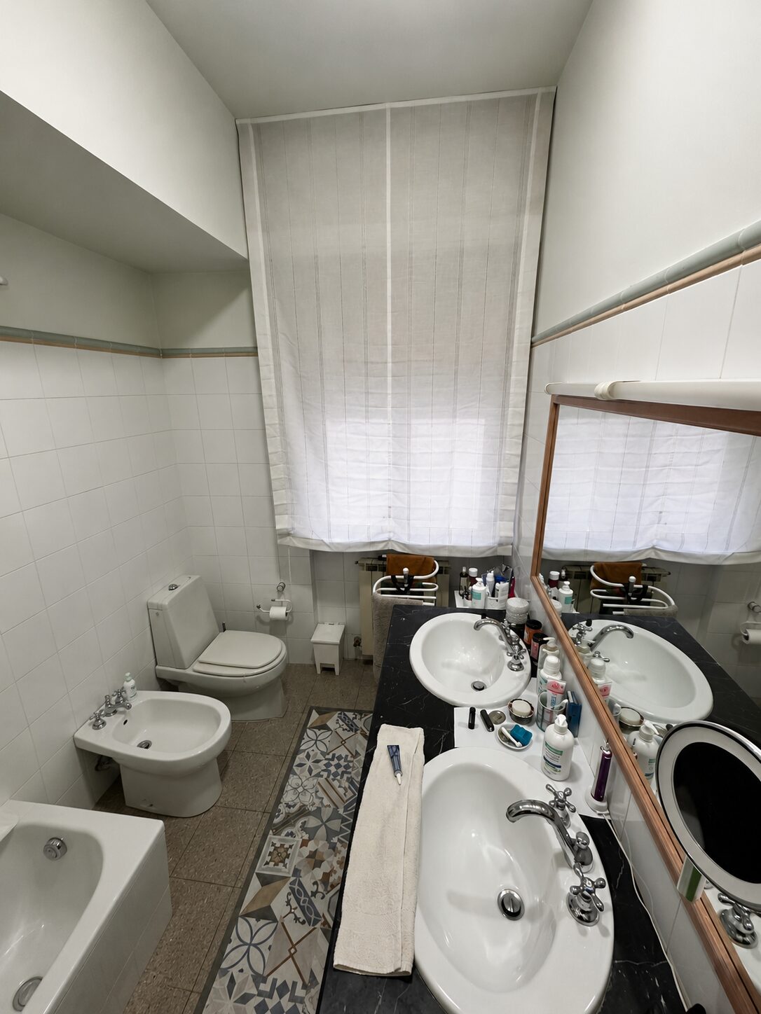 Bagno originale prima della ristrutturazione SPC senza demolizione — piastrelle da rinnovare, Ostra Vetere 2026